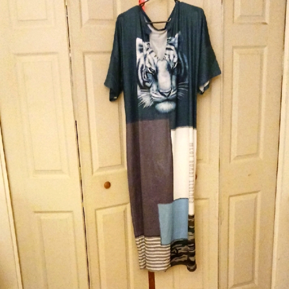 Blue Tiger Graphic Maxi Dress